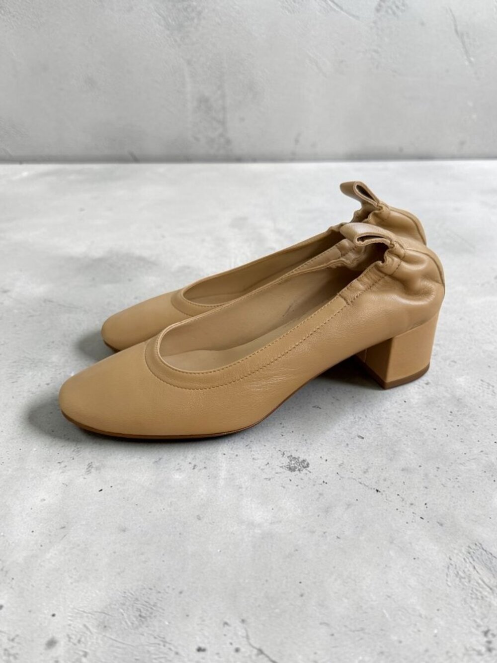 EVERLANE Beige Leather Block Heels Size US 6